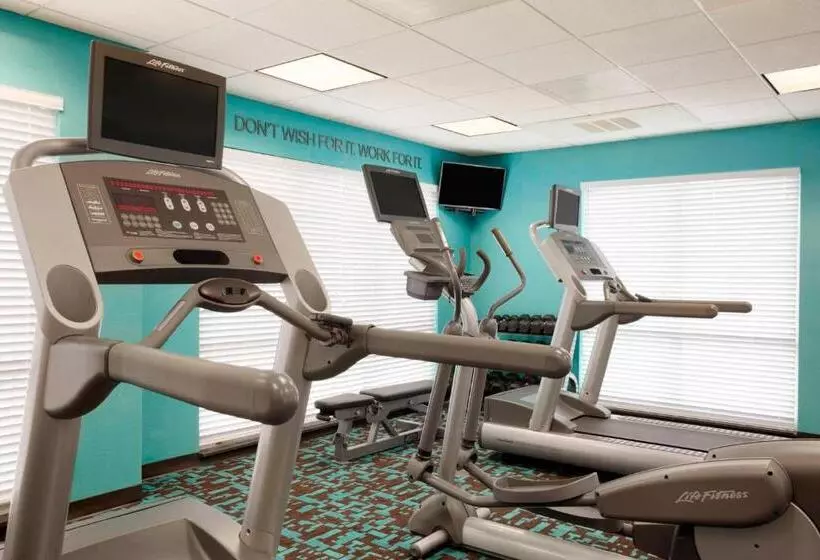 هتل Fairfield Inn & Suites Columbia Northeast