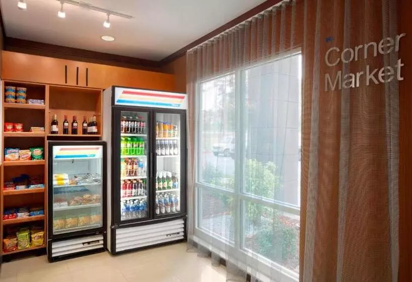 هتل Fairfield Inn & Suites Columbia Northeast