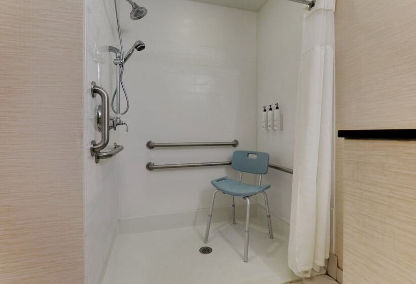 호텔 Fairfield Inn And Suites Hutchinson