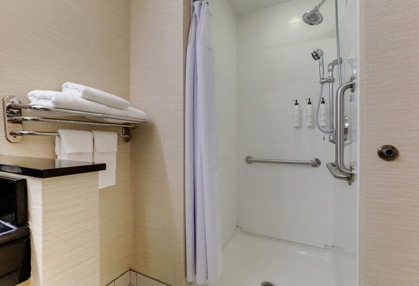 호텔 Fairfield Inn And Suites Hutchinson