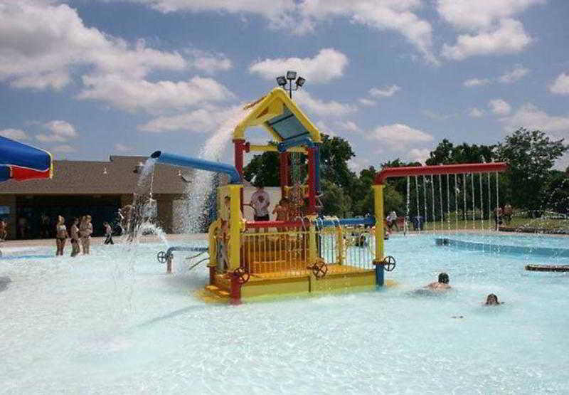 호텔 Fairfield Inn And Suites Hutchinson