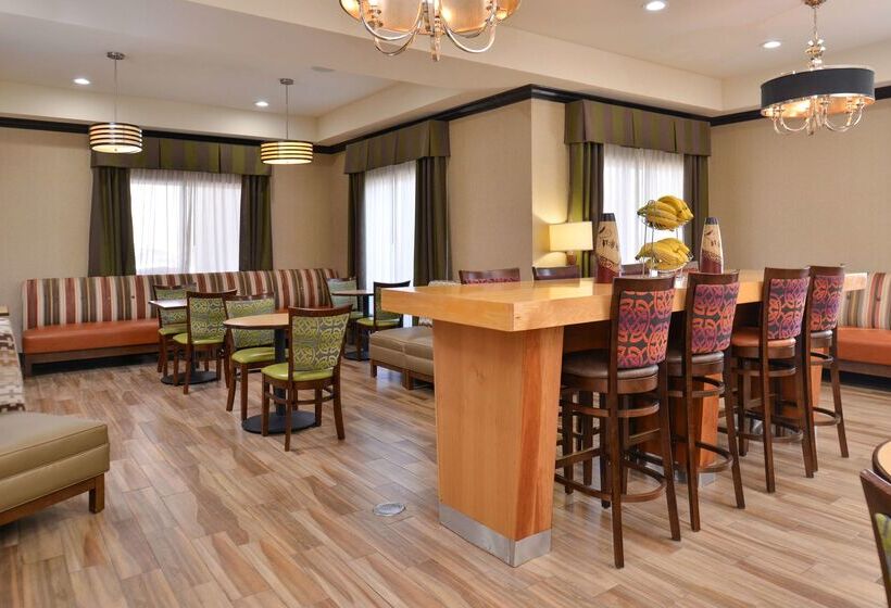 Отель Hampton Inn Van Horn