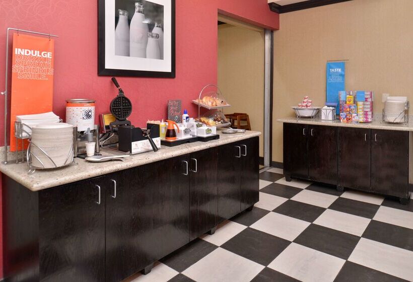 Отель Hampton Inn Van Horn