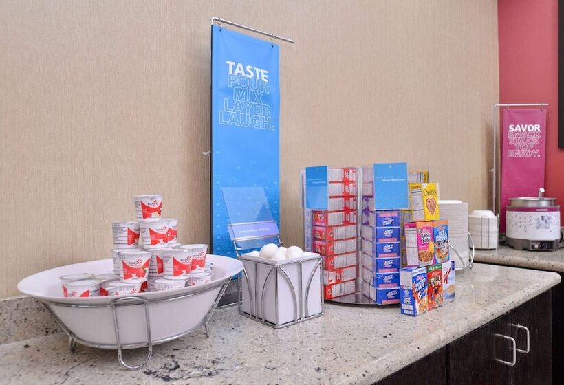 Отель Hampton Inn Van Horn