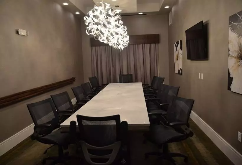 Holiday Inn Express Hotel & Suites Albany By Ihg