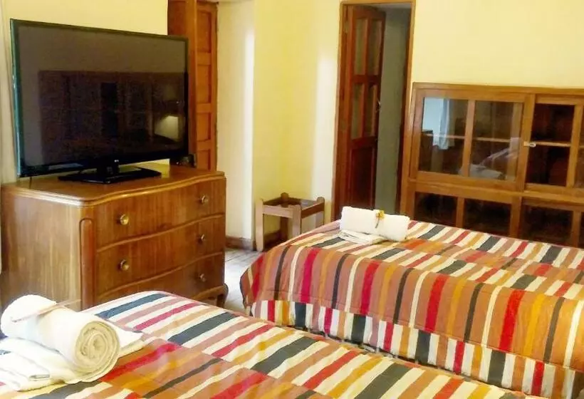 בית מלון כפרי Kukuli Lodge