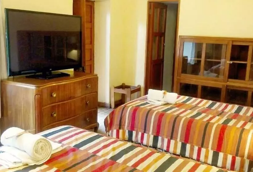 בית מלון כפרי Kukuli Lodge