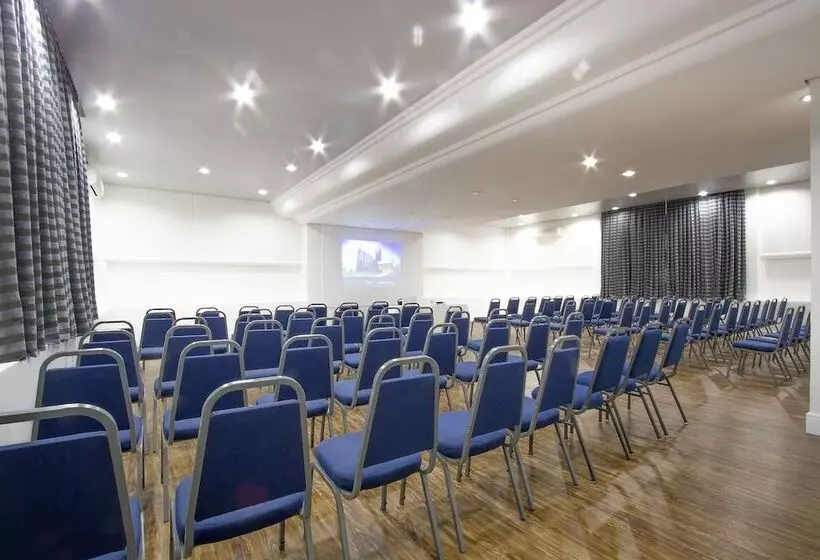 בית מלון כפרי Le Canard Joinville