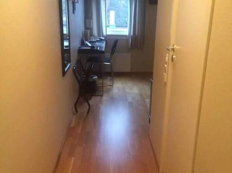 Nordfjord Hotell   Bryggen