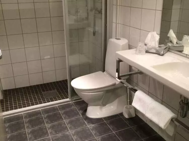 Nordfjord Hotell   Bryggen