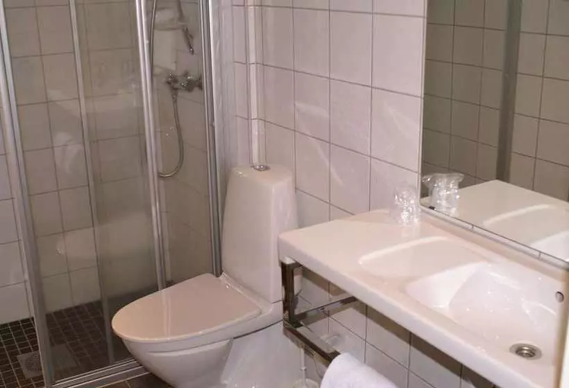 Nordfjord Hotell   Bryggen