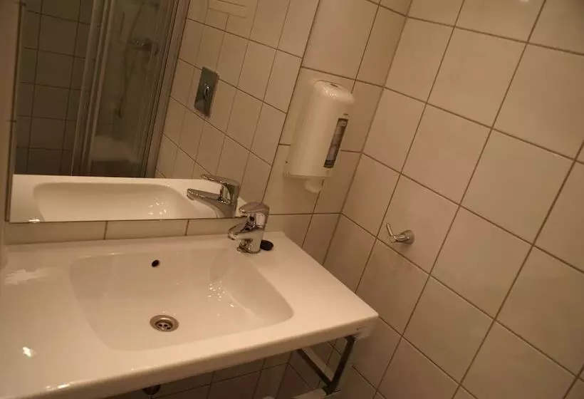 Nordfjord Hotell   Bryggen