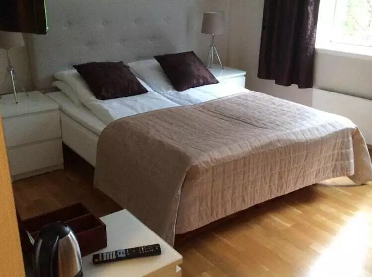 Nordfjord Hotell   Bryggen