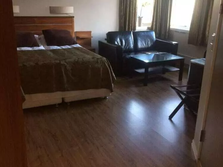 Nordfjord Hotell   Bryggen