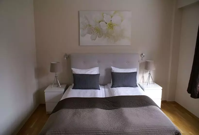 Nordfjord Hotell   Bryggen