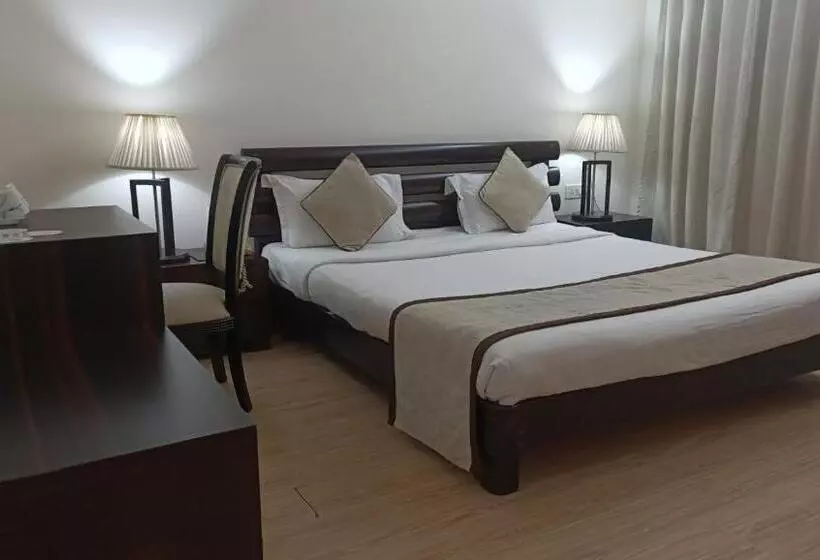 Inventree Hotel, Hinjewadi