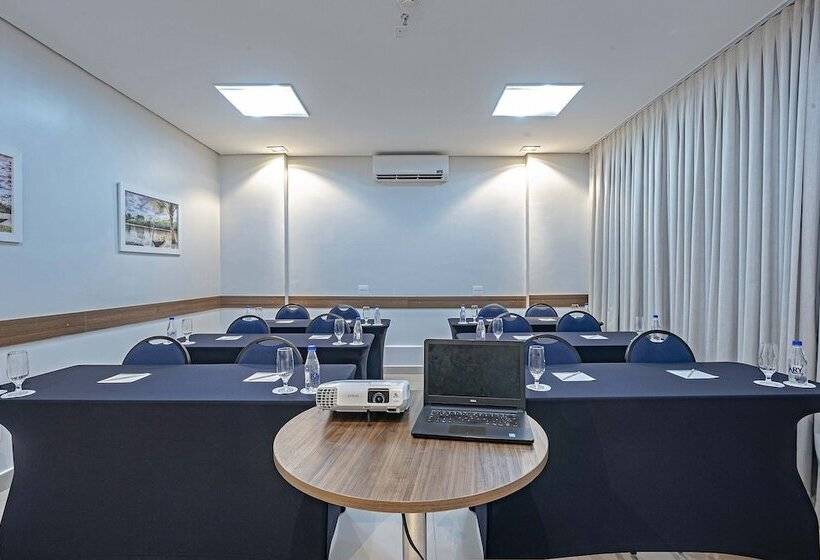 Отель Slaviero Porto Velho