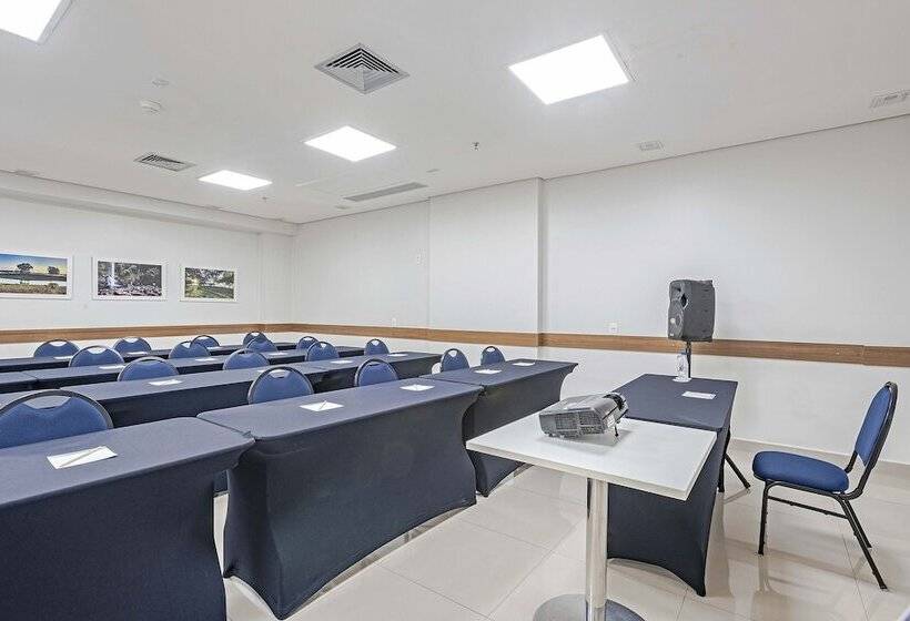 Отель Slaviero Porto Velho