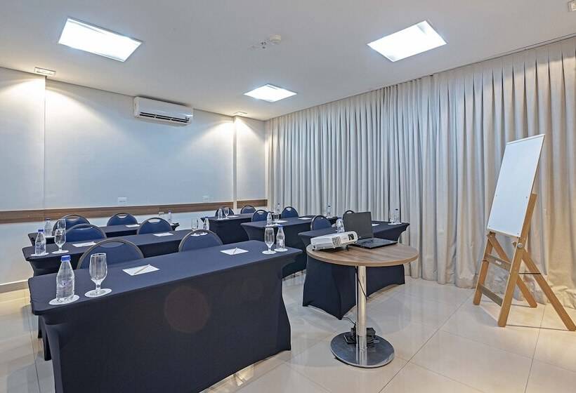 Отель Slaviero Porto Velho