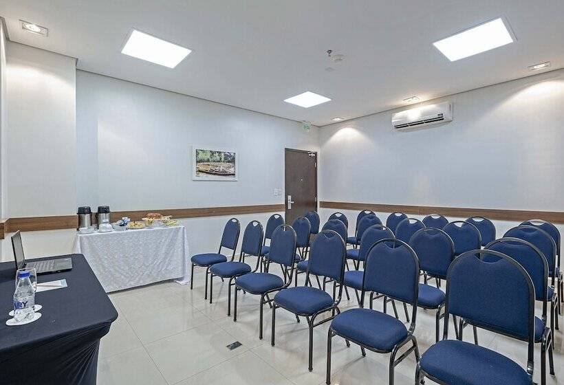 Отель Slaviero Porto Velho