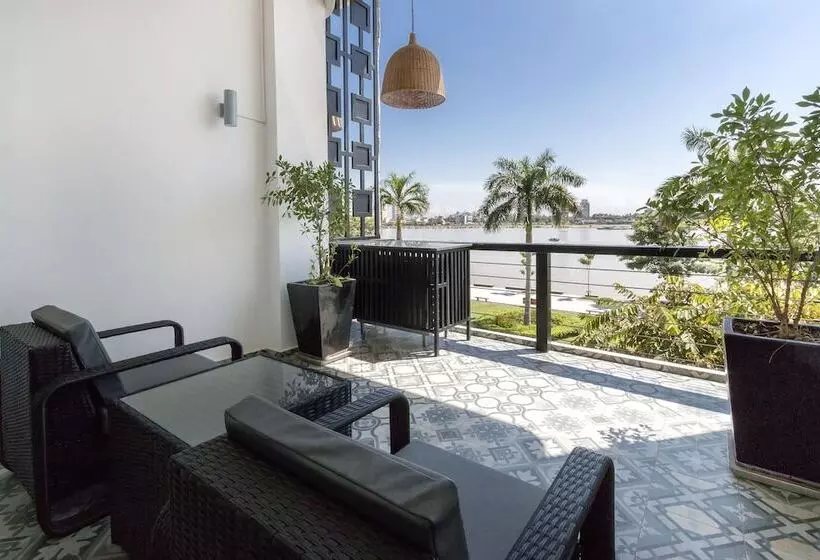 Hotelli Tao Riverside Residence