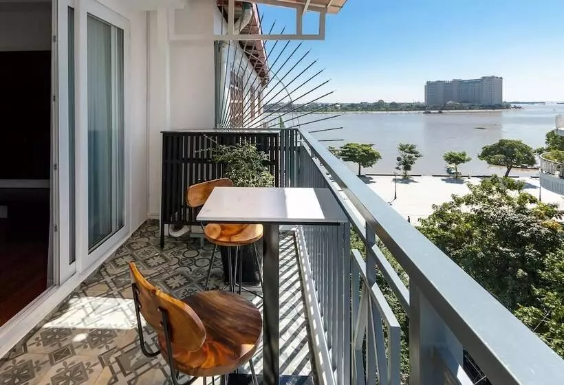 Hotelli Tao Riverside Residence