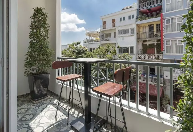 Hotelli Tao Riverside Residence