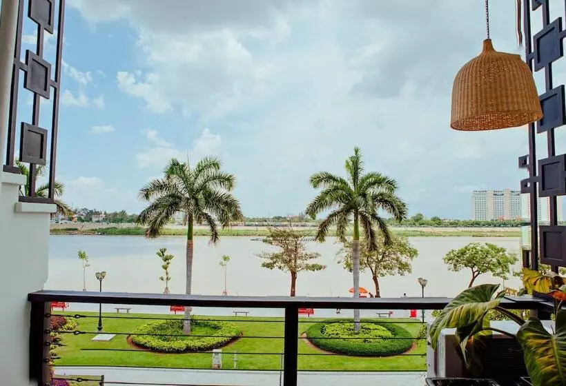 Hotelli Tao Riverside Residence