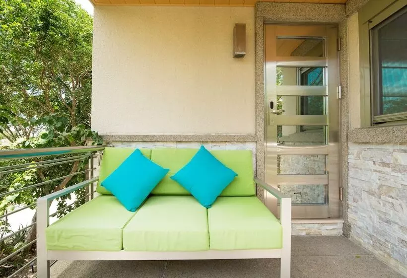 One On Marlin Resort