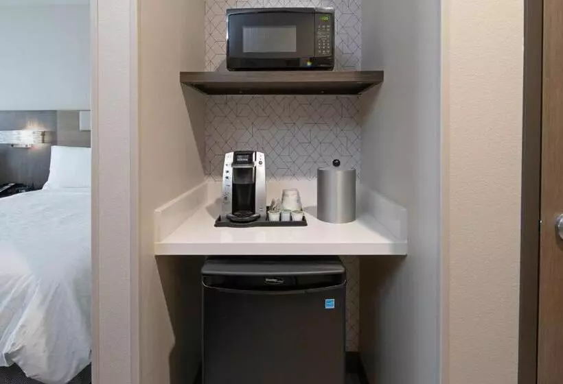 Hotelli Holiday Inn Express & Suites   Valencia   Santa Clarita, An Ihg