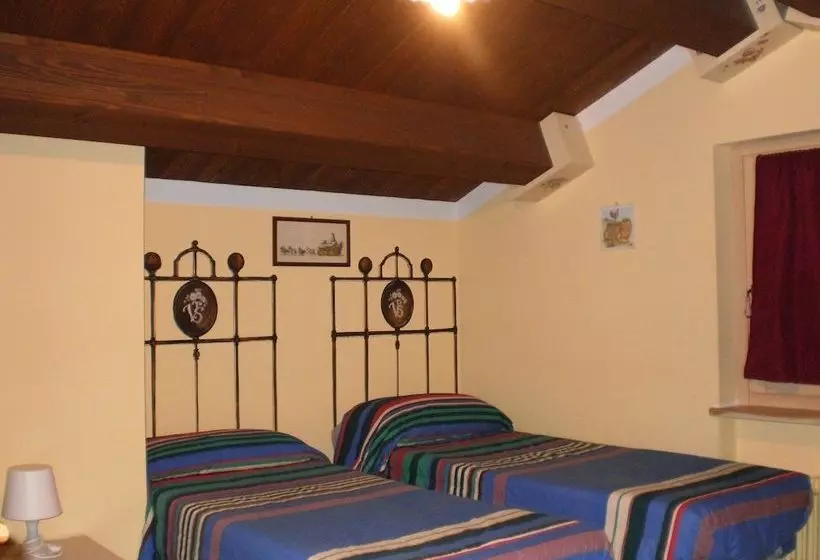 민박 Villa Scuderi