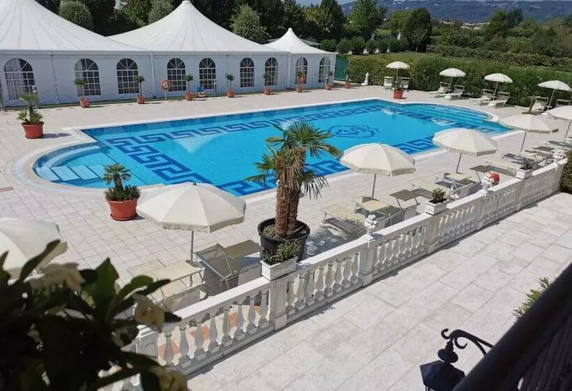 مسافرخانه Villa Serena Agriturismo