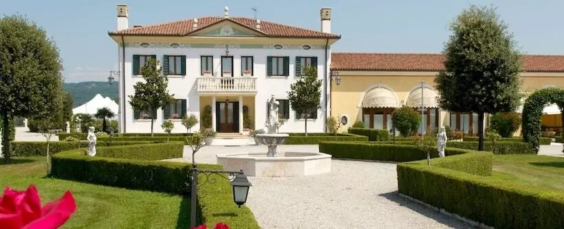 مسافرخانه Villa Serena Agriturismo