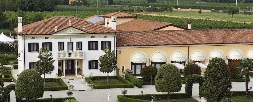 مسافرخانه Villa Serena Agriturismo