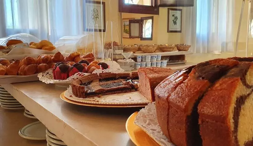 مسافرخانه Villa Serena Agriturismo