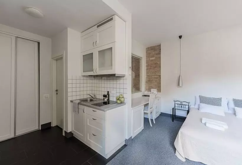 هتل Moon Garden Boutique