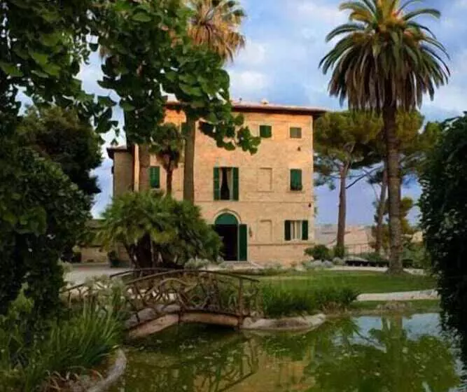 فندق Borgo Storico Seghetti Panichi