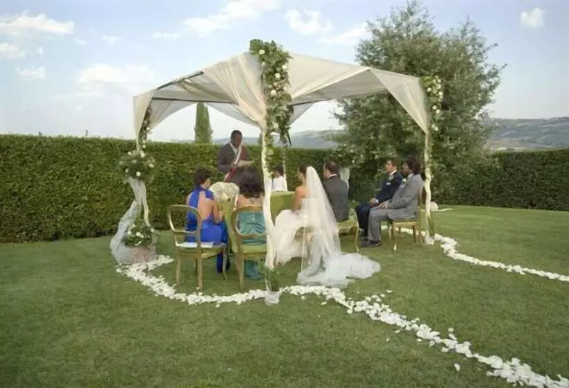 فندق Borgo Storico Seghetti Panichi