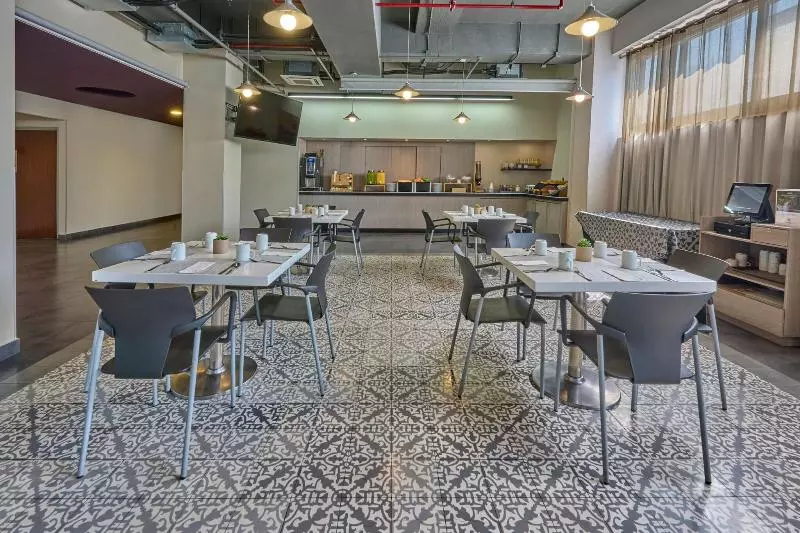 ホテル City Express Plus By Marriott Ciudad De México Patio Universidad