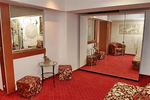 هتل Grand Pier Old Town