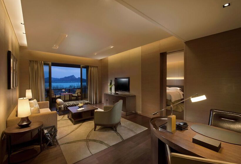 Hotel Hilton Wuhan Optics Valley