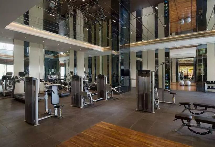 هتل Hilton Wuhan Optics Valley