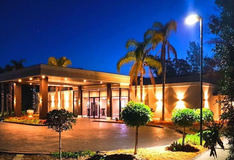 בית מלון כפרי Holiday Inn Warwick Farm, An Ihg