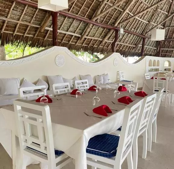 هتل Kilili Baharini Resort & Spa