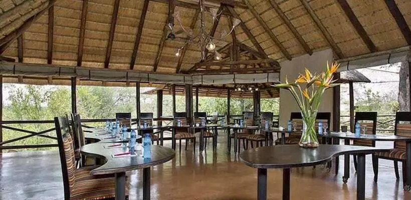Hotel Lukimbi Safari Lodge