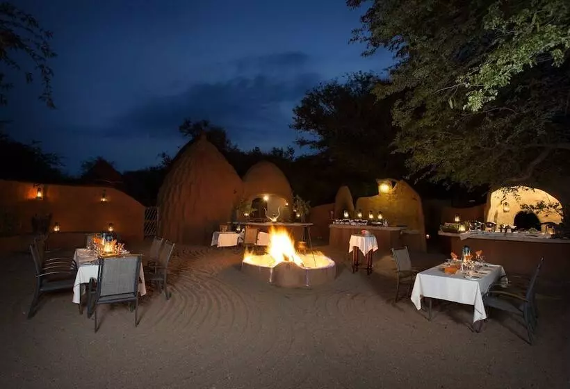 Hotel Lukimbi Safari Lodge