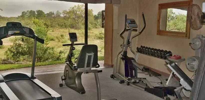 Hotel Lukimbi Safari Lodge