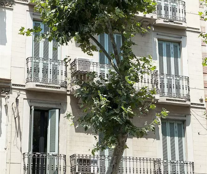 Отель Mh Apartments S Familia