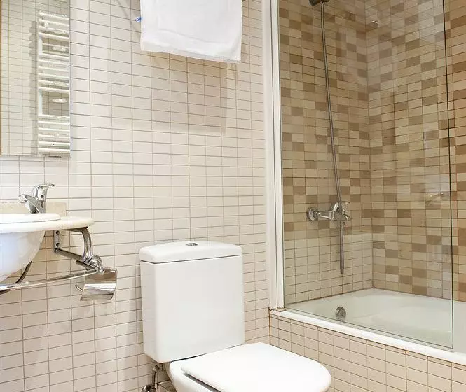 Отель Mh Apartments S Familia