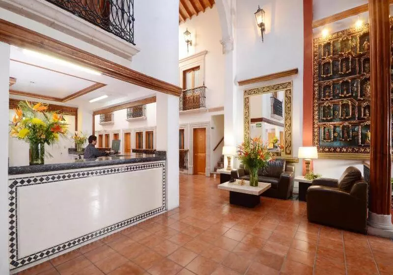 هتل Mision Patzcuaro Centro Historico